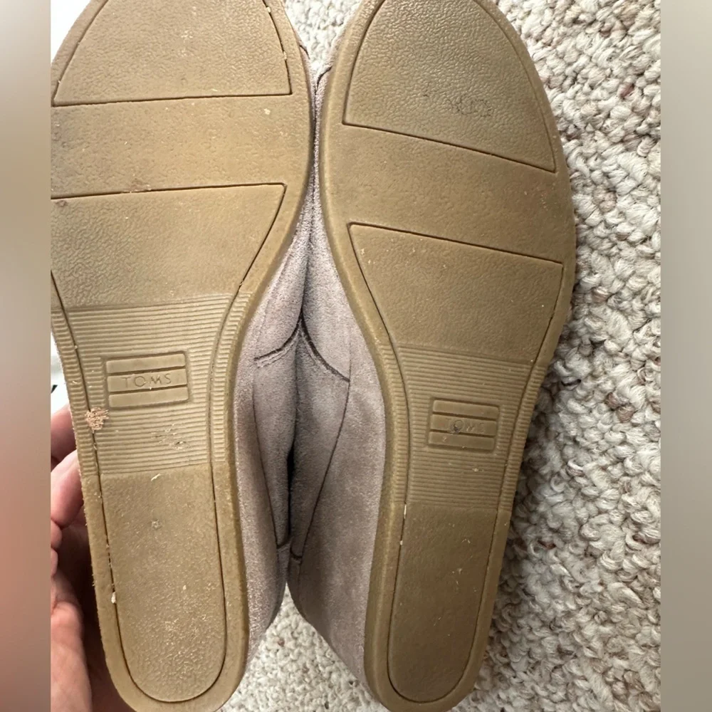 Toms Womens Suede Desert Ankle Boots Taupe Wedge Heels Lace Up Size 10